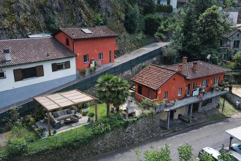 Zweitwohnsitz Haus mit zwei Wohnungen, Garage und Garten – Foto 7 von 13