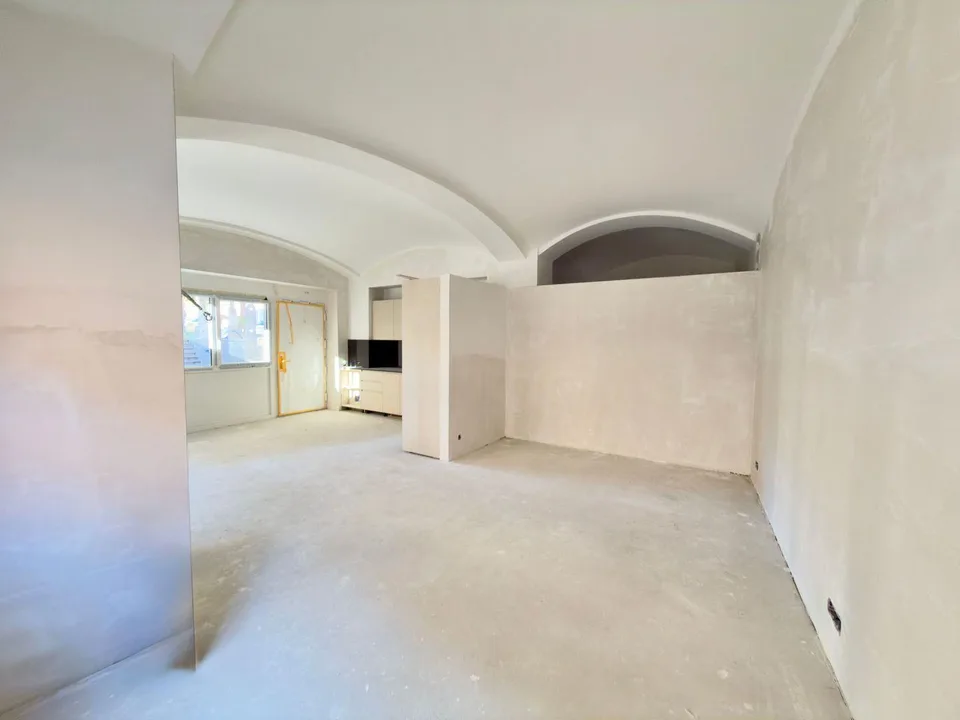 Res. Camelia: 3 appartamenti in ristrutturazione di 2½ e 3 ½ locali...