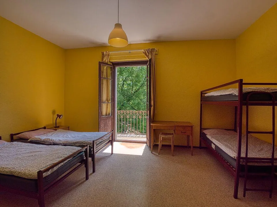 Casa plurifamiliare “Roncaccio” con progetto di 6 Appartamenti e gr...