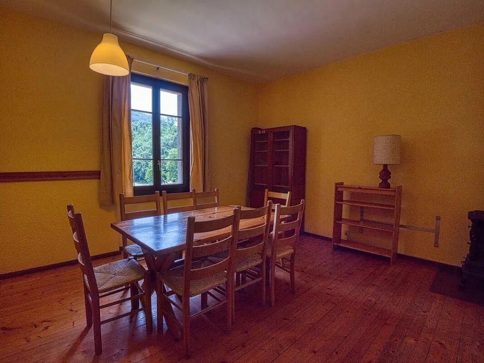 Casa plurifamiliare “Roncaccio” con progetto di 6 Appartamenti e gr...