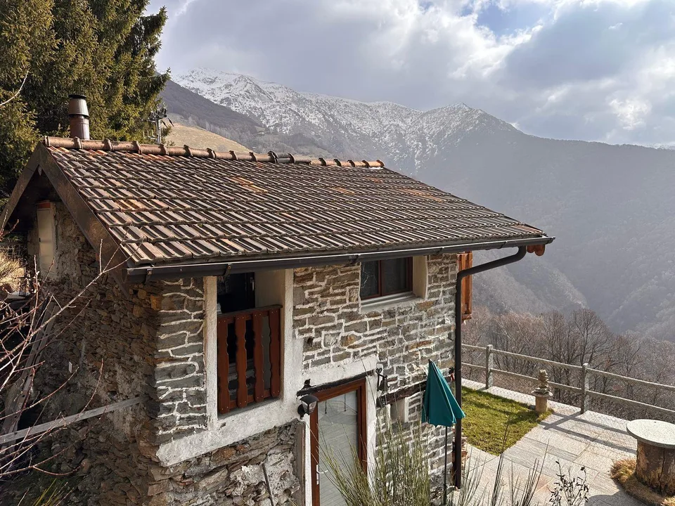 Charming Rustic with Panoramic Terrace and Barn to Renovate