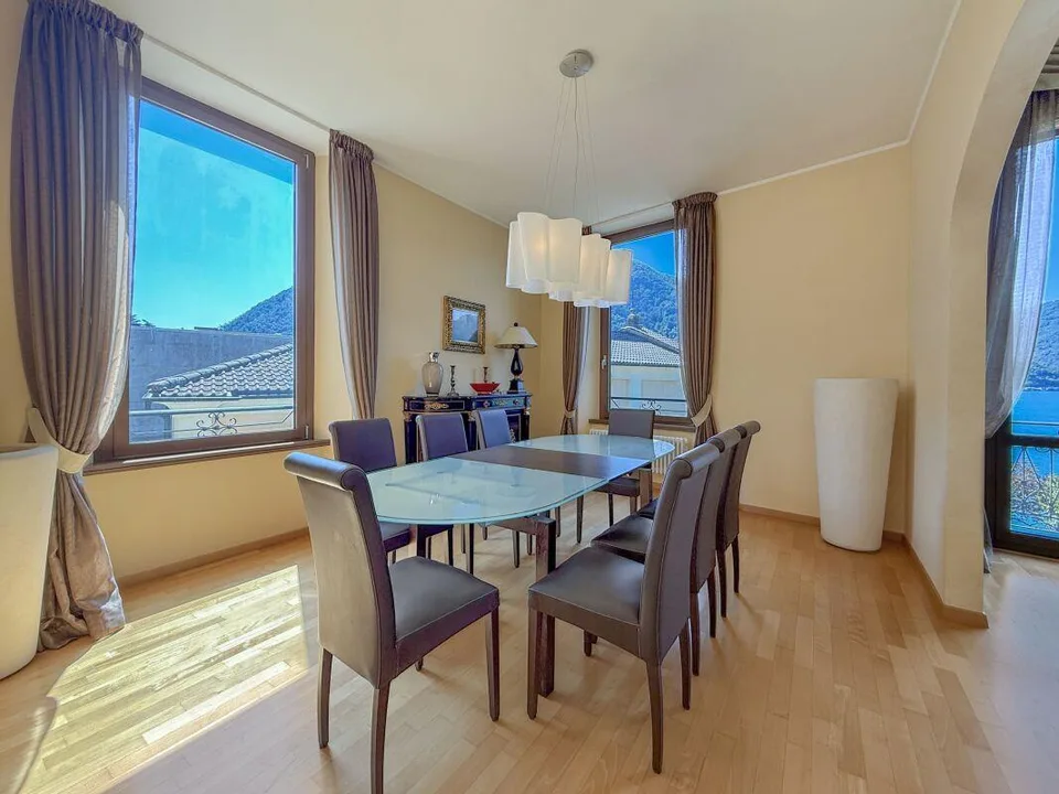 Luxuriöse 4,5-Zimmer-Wohnung mit herrlichem Seeblick | Appartamento...