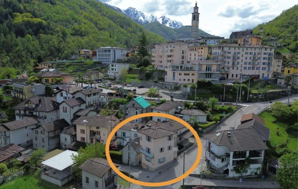 4,5-Zimmer-Haus + Rustico zum Renovieren, mit Garten und Parkplätze...