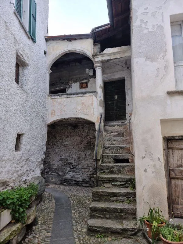 4,5-Zimmer-Haus + Rustico zum Renovieren, mit Garten und Parkplätze... – foto 6 di 7