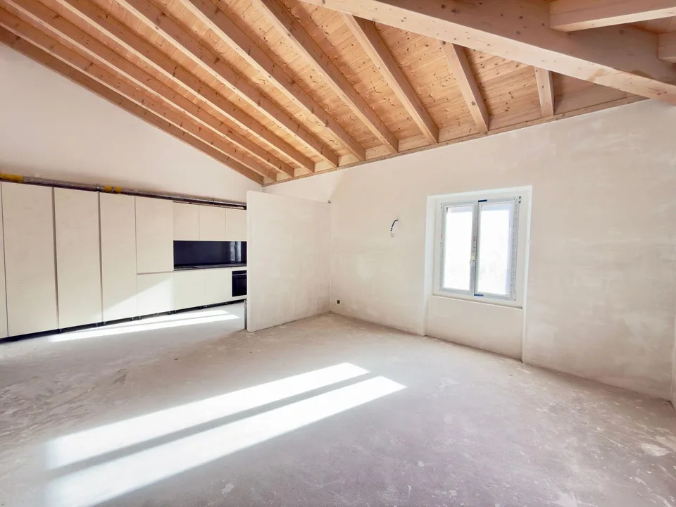 Res. Camelia: appartamento in ristrutturazione di 3½ locali al seco...