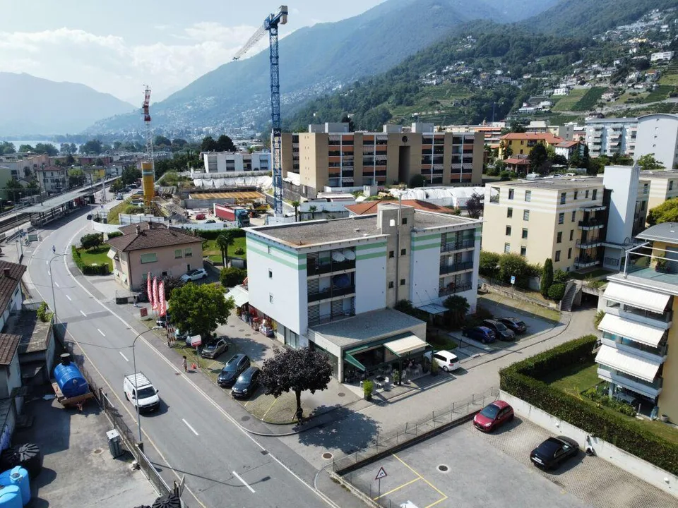 Stabile con 6 appartamenti di 3½ locali e 1 di 2½ locali | Gebäude ...