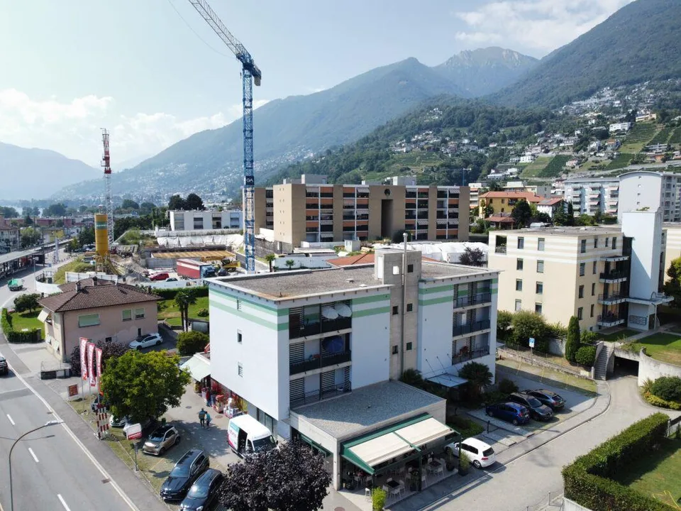 Stabile con 6 appartamenti di 3½ locali e 1 di 2½ locali | Gebäude ...