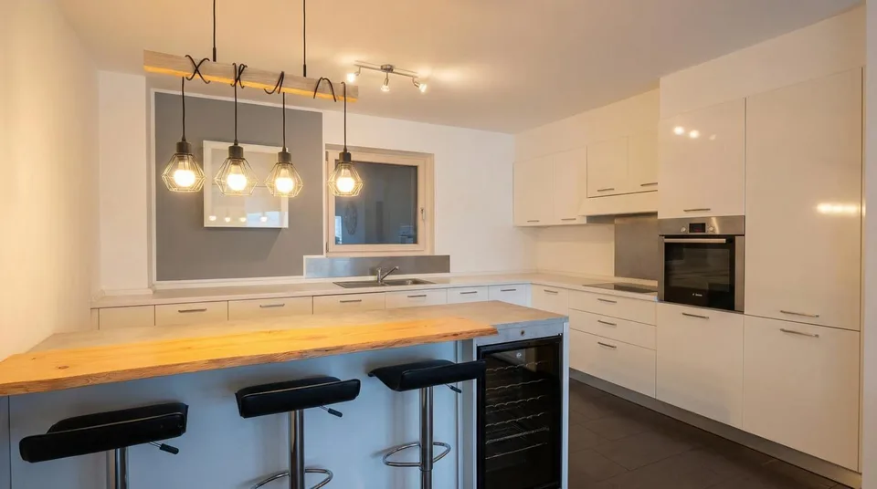 Appartamento 3½ locali, con giardino, vista aperta  e 2 posteggi. R...