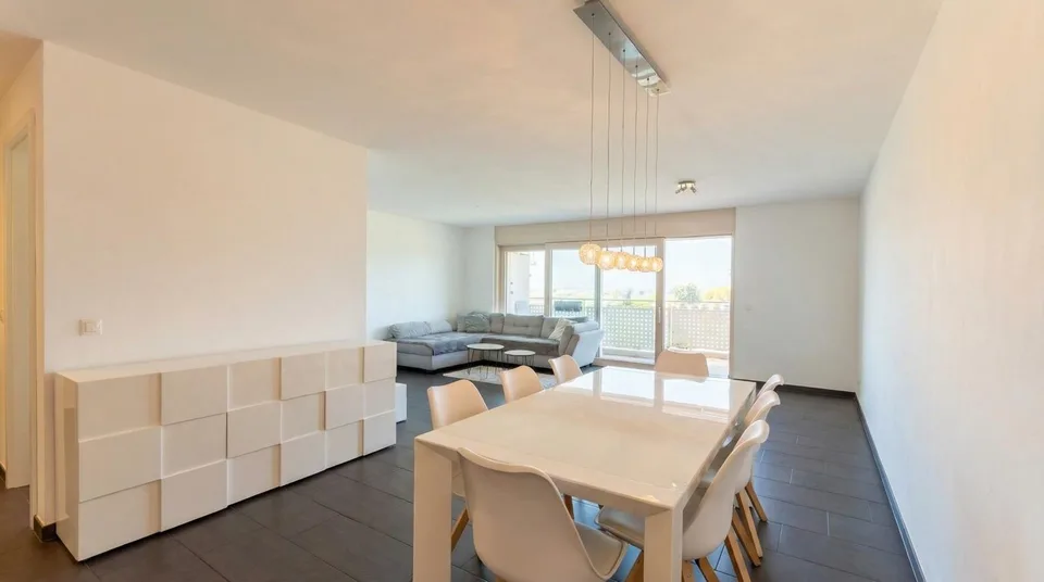 Appartamento 3½ locali, con giardino, vista aperta e 2 posteggi. R... – foto 6 di 7