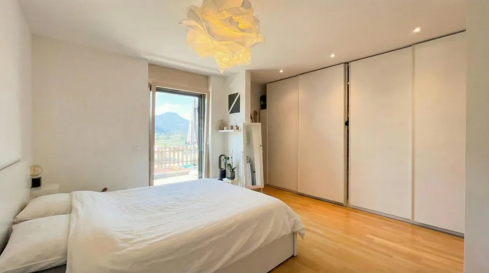 Appartamento 3½ locali, con giardino, vista aperta  e 2 posteggi. R...