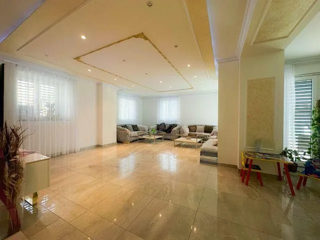 Grande casa Unifamigliare di di 10.5 Locali con posteggi e terreno ... – foto 11 di 23