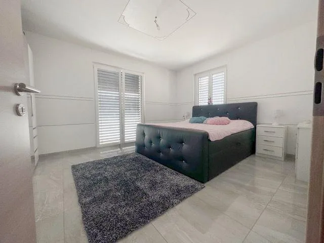 Grande casa Unifamigliare di di 10.5 Locali con posteggi e terreno ... – foto 6 di 23
