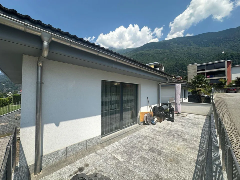 Prestigiosa Proprietà Moderna con Ampia Terrazza e Garage doppio, C... – photo 13 sur 21