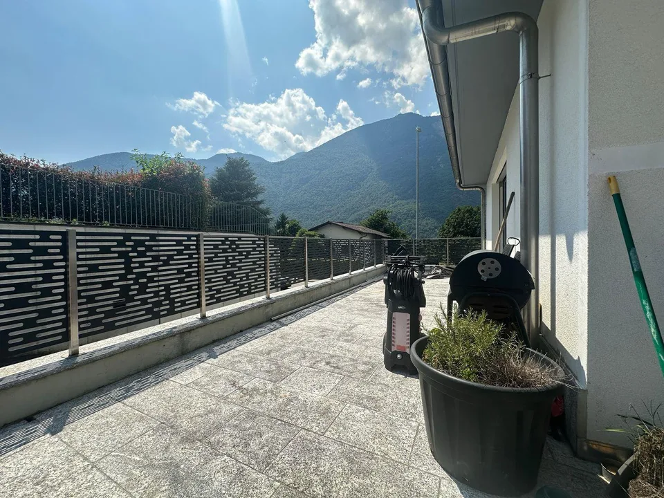 Prestigiosa Proprietà Moderna con Ampia Terrazza e Garage doppio, C... – photo 12 sur 21
