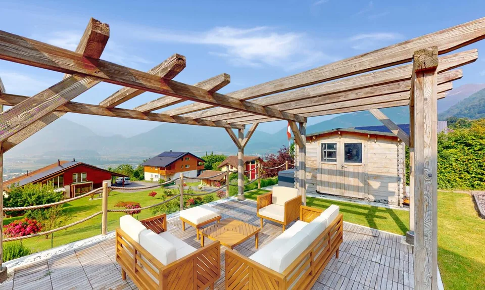 Villa contemporanea con vista panoramica e ambiente di vita privilegiato
