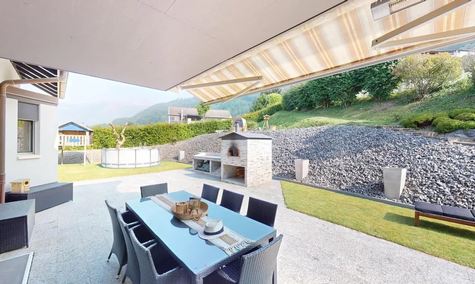 Contemporary villa with panoramic view and privileged living environment – photo 7 of 11