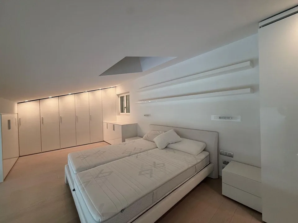 Appartamento di 2,5 locali con piscina e accesso al lago – Foto 11 von 11