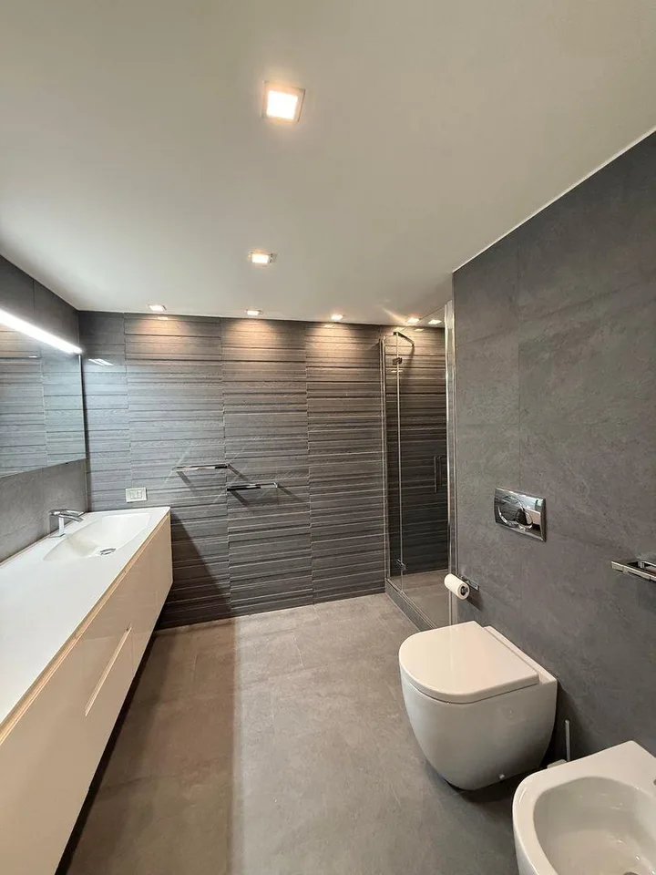 Appartamento di 2,5 locali con piscina e accesso al lago – Foto 9 von 11