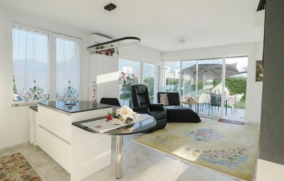 Appartamento 3,5 locali con ampia terrazza e giardino