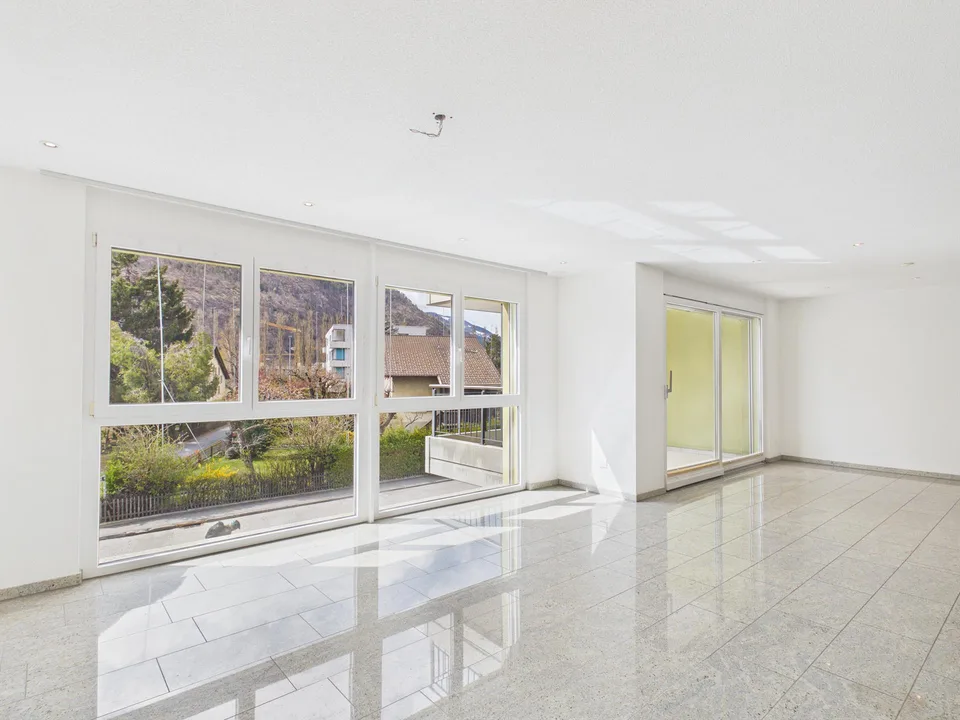 Stilvolles Wohnen mit Loggia in beliebtem Quartier in Visp