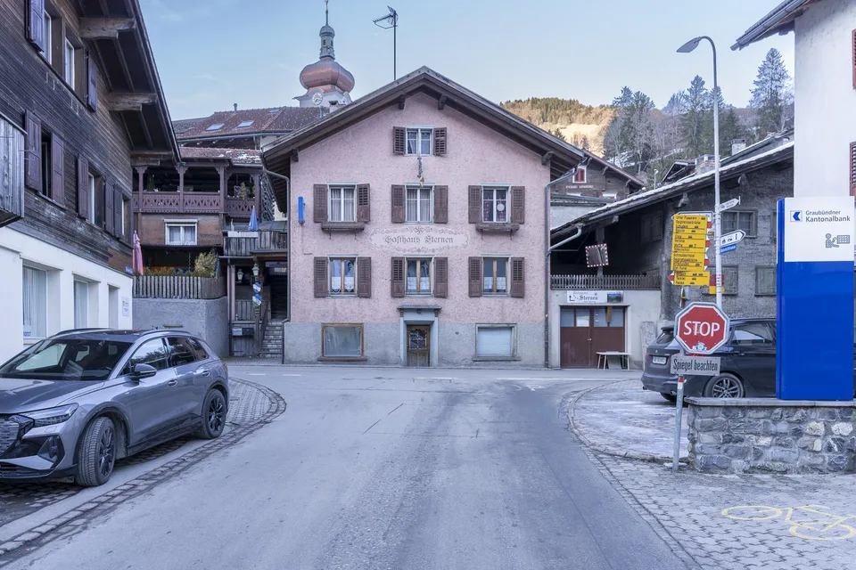 Vielseitiges Anlage- und Entwicklungsobjekt im Dorfkern von Schiers