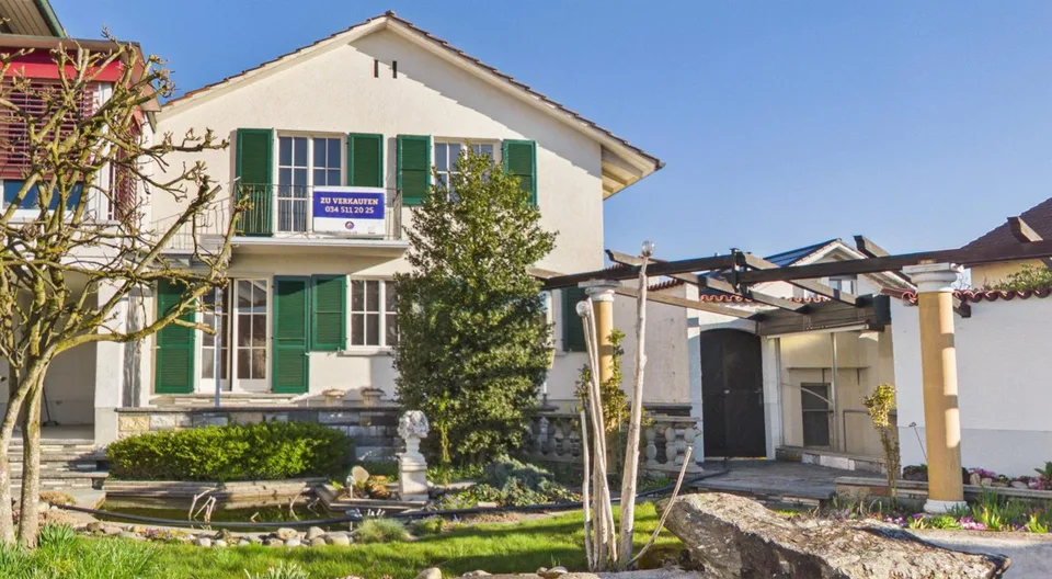 Bauland und Doppeleinfamilienhaus