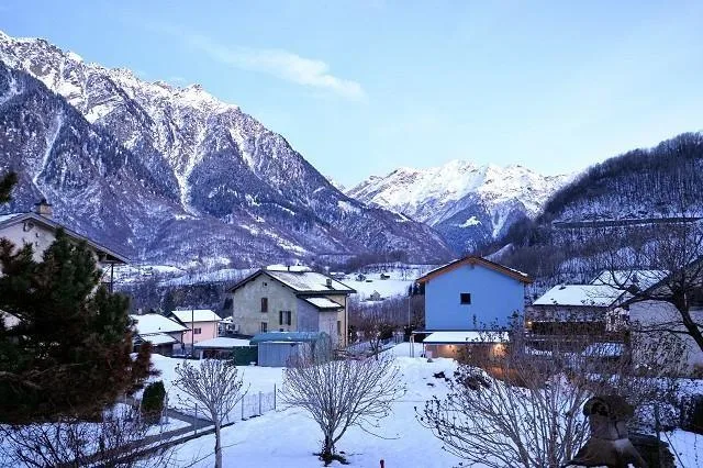 4 1/2-Zimmer-Einfamilienhaus mit Baulandreserve / casa di 4 1/2 loc... – foto 20 di 28