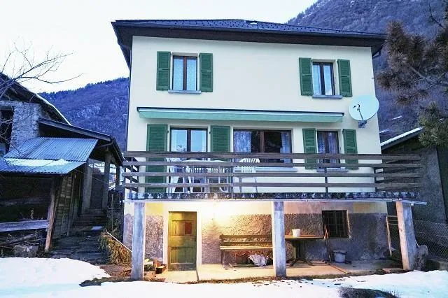 4 1/2-Zimmer-Einfamilienhaus mit Baulandreserve / casa di 4 1/2 loc... – foto 24 di 28