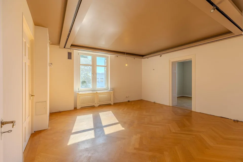 Exklusive Klassizistische Villa  - Residenz und Geschäftssitz