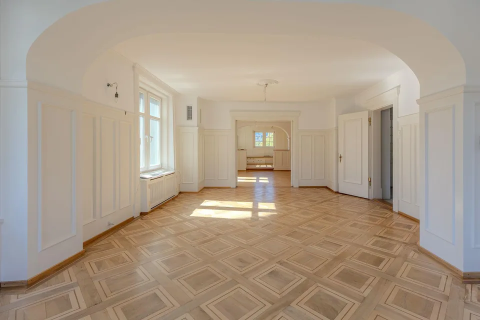 Exklusive Klassizistische Villa  - Residenz und Geschäftssitz
