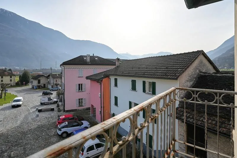 2-Familienhaus im Dorfkern mit 2- und 4-Zimmer-Wohnungen mit Nebeng... – foto 22 di 30