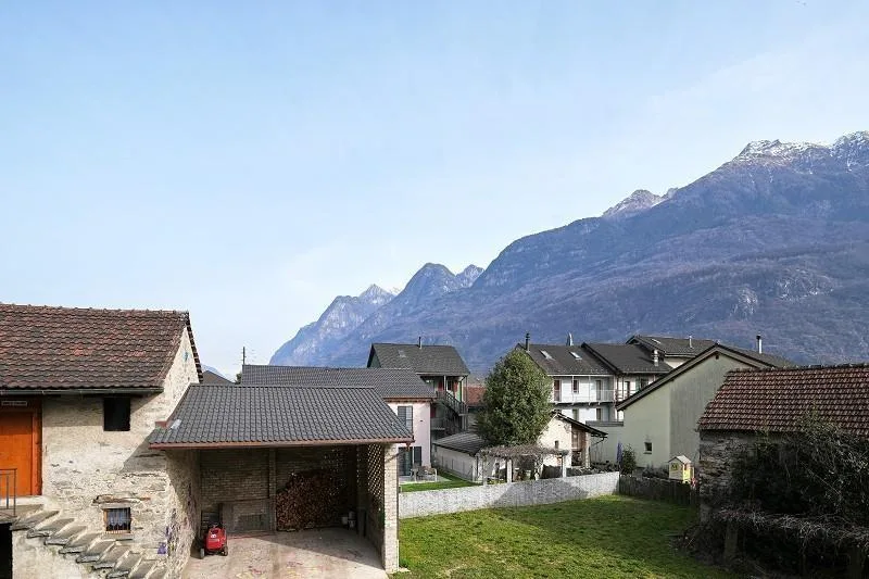 2-Familienhaus im Dorfkern mit 2- und 4-Zimmer-Wohnungen mit Nebeng... – foto 27 di 30