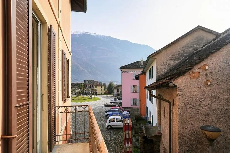 2-Familienhaus im Dorfkern mit 2- und 4-Zimmer-Wohnungen mit Nebeng... – foto 25 di 30