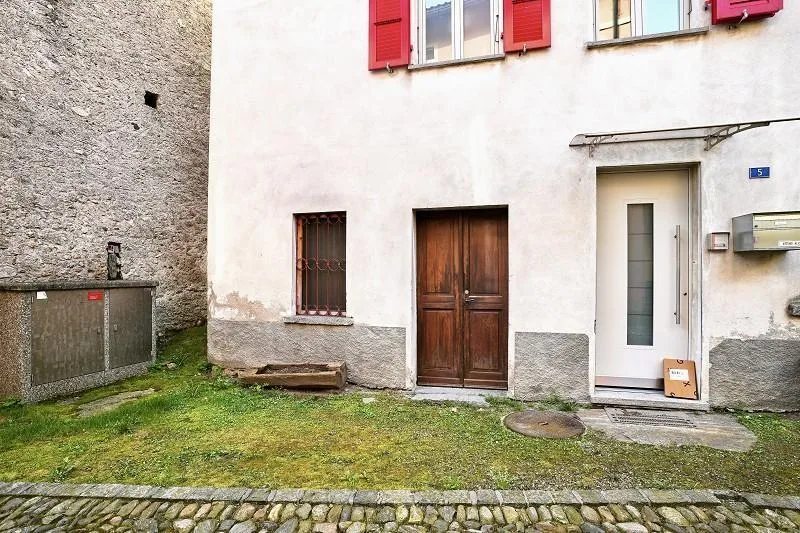 2-Familienhaus im Dorfkern mit 2- und 4-Zimmer-Wohnungen mit Nebeng... – foto 20 di 30