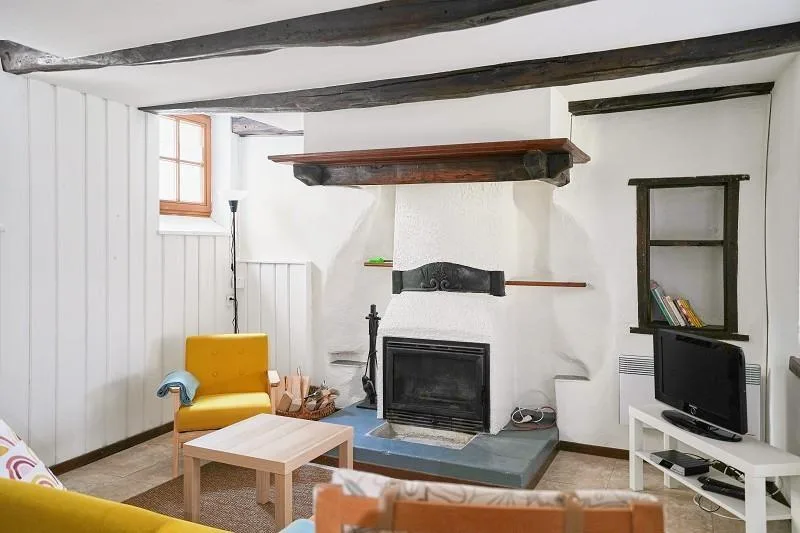 5-Zimmer-Dorfhaus an sehr ruhiger, sonniger Lage / casa nel nucleo ...