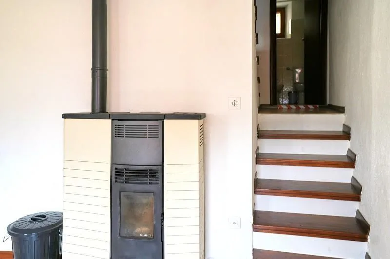 5-Zimmer-Dorfhaus an sehr ruhiger, sonniger Lage / casa nel nucleo ...