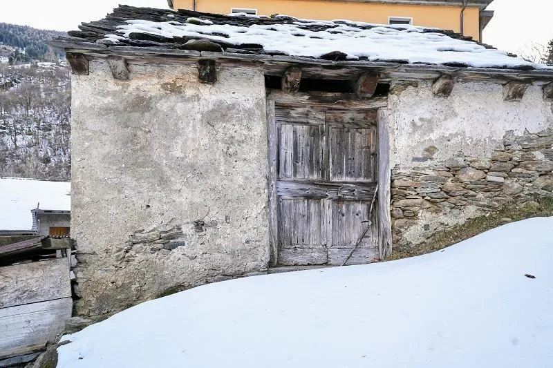 Rustico zum Ausbauen an sehr ruhiger, sonniger Aussichtslage / rust...