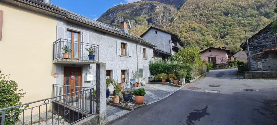 Incantevole Rustico di 4.5 locali con giardino in vendita a Cama – foto 27 di 29