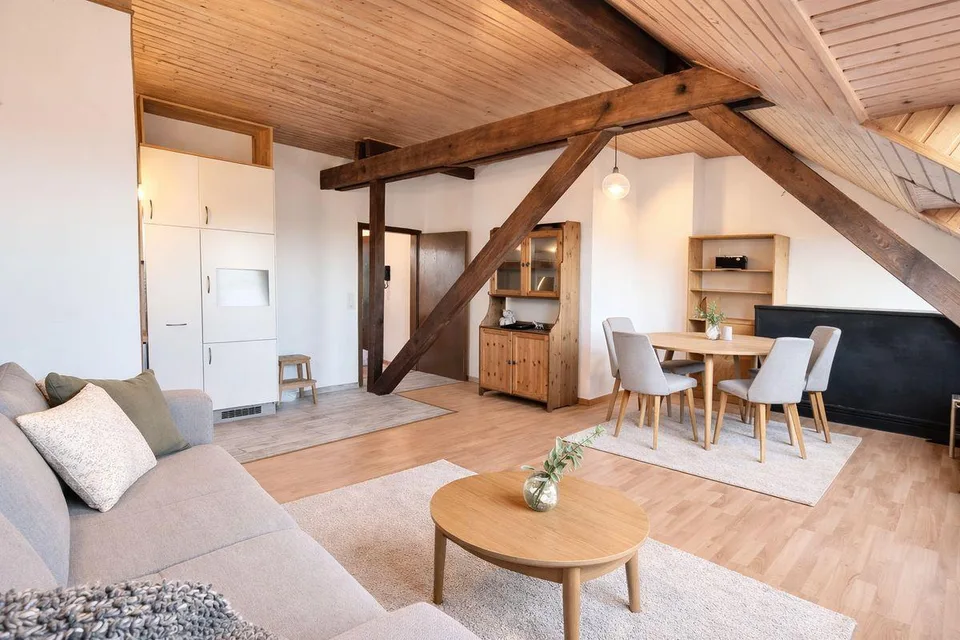 Dachwohnung mit Charakter und Ausbaupotenzial in Basel