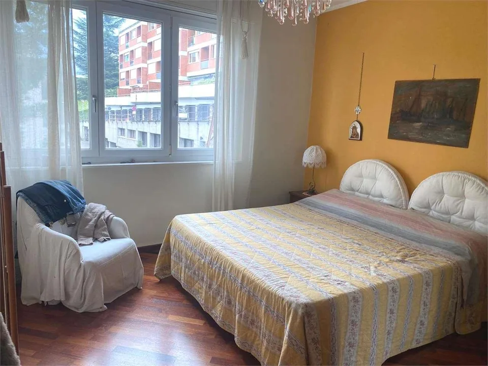 Paradiso confortevole appartamento di 4 locali, con parziale vista lag – Foto 12 von 12