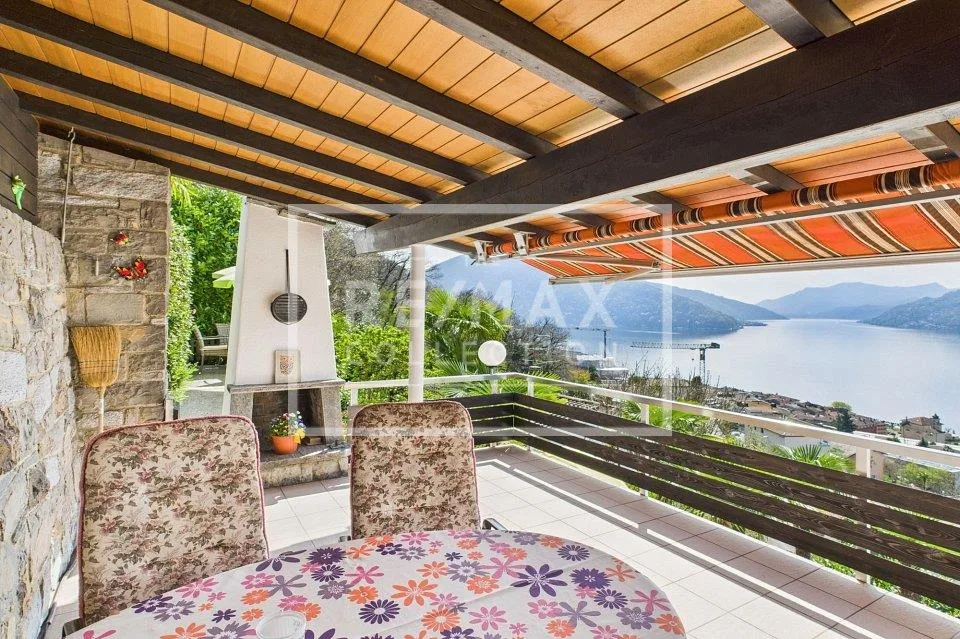 Un paradiso per le vacanze con una splendida vista sul lago