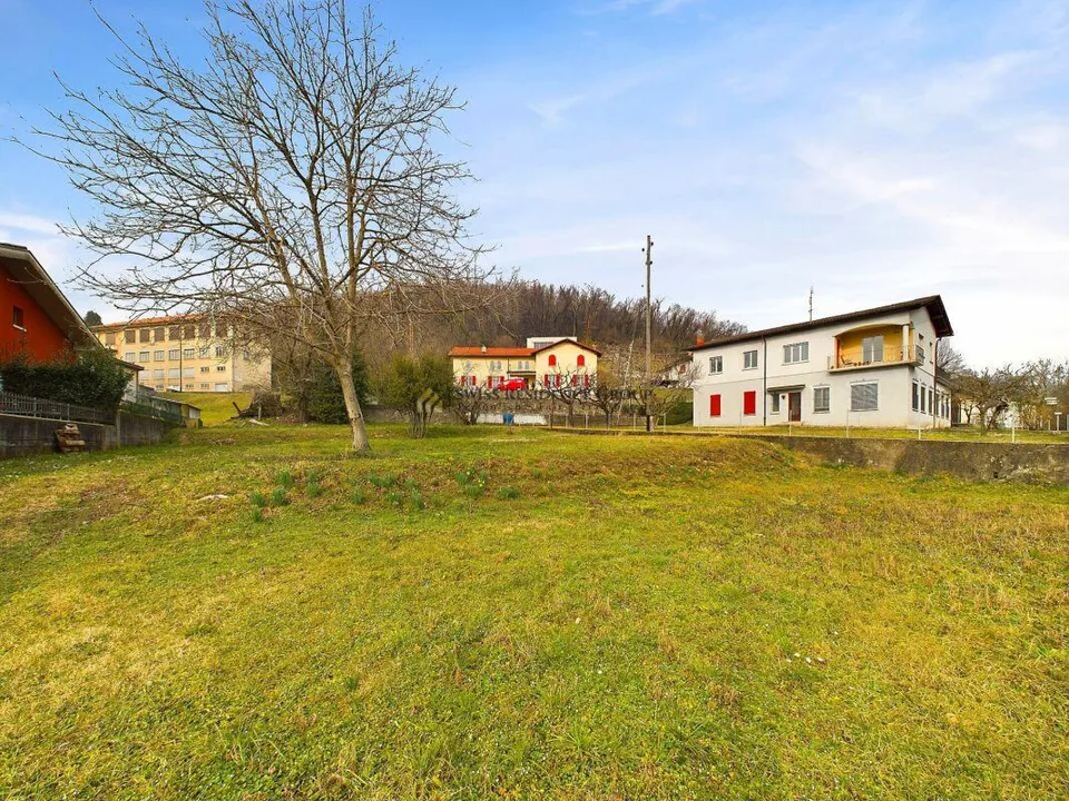 Bauland in Arzo - Einmalige Gelegenheit für den Bau Ihres Traumhaus...