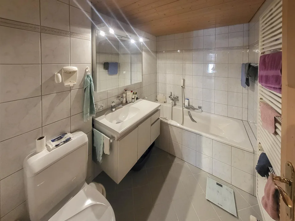 Zweifamilienhaus mit Renovationspotenzial in Seenähe – foto 7 di 13