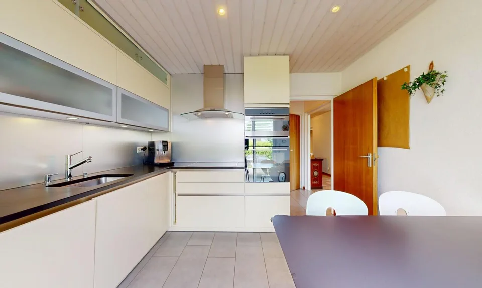 Renovated family house with independent studio
