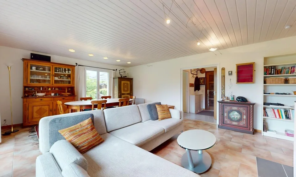 Renovated family house with independent studio