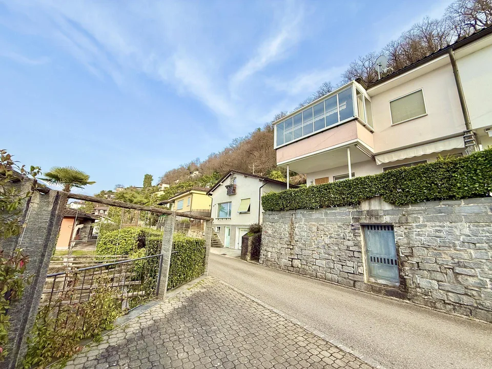 Ferienhaus mit drei Wohnungen - casa di vacanza con tre unità