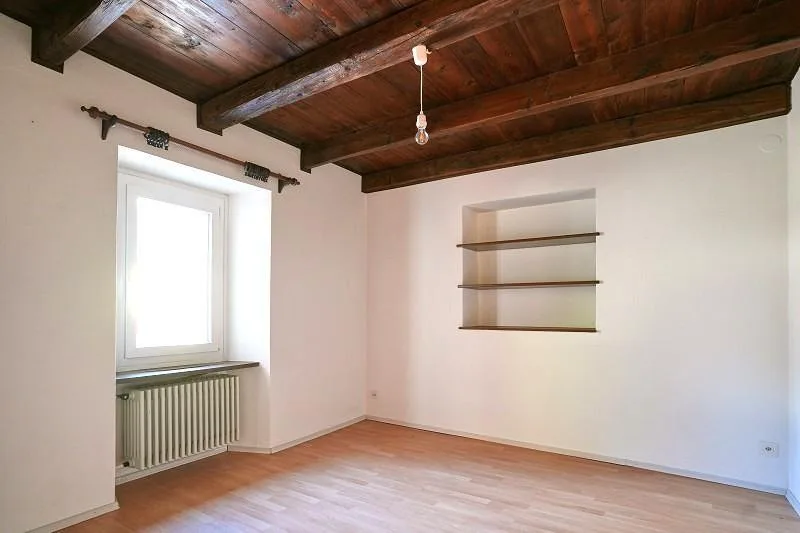 2-Familienhaus mit Rustico im Dorfkern / casa bifamiliare con rusti... – Foto 8 von 30