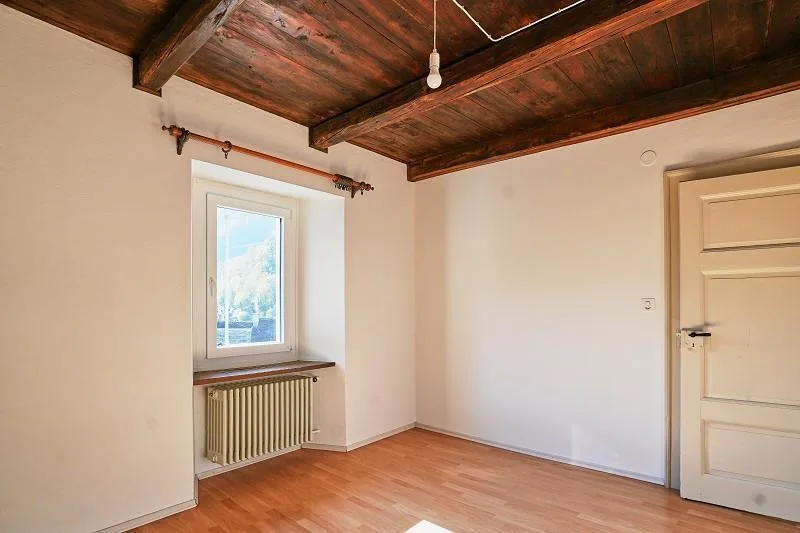 2-Familienhaus mit Rustico im Dorfkern / casa bifamiliare con rusti... – Foto 15 von 30