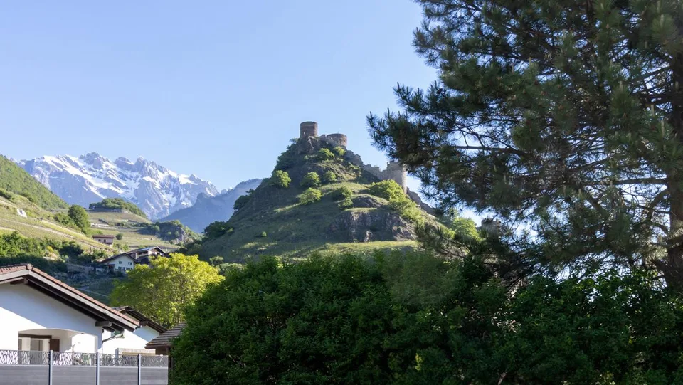 A VENDRE VILLA D'EXCEPTION 5.5 PCES A SAILLON