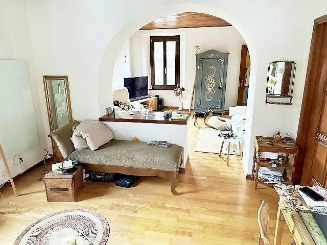 3 1/2-Zimmer-Dachwohnung an sehr ruhiger, sonniger Aussichtslage / ...